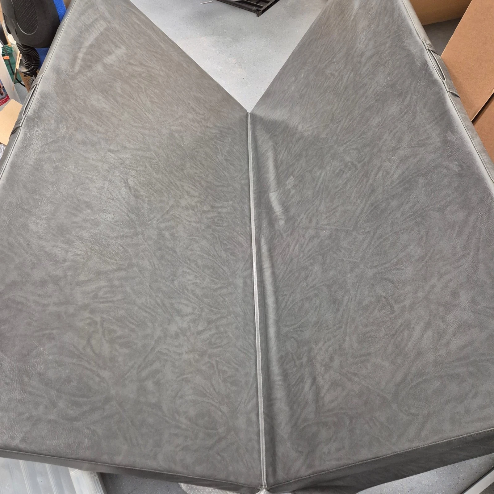 HIGH QUALITY, UK MADE- CUSTOM SPA HOT TUB COVER- CHARCOAL GREY 1920MM x 2020MM