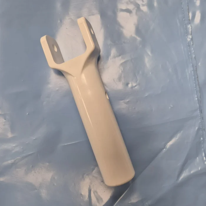 PLASTIC HANDLE YOKE FOR POOL VACUUM HEAD
