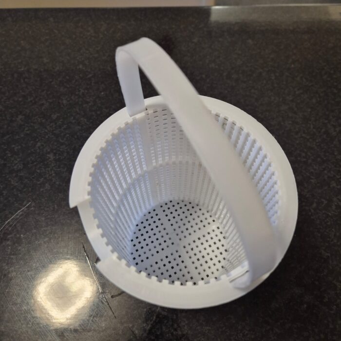 ARGONAUT AV PUMP BASKET WITH HANDLE, PLASTICA